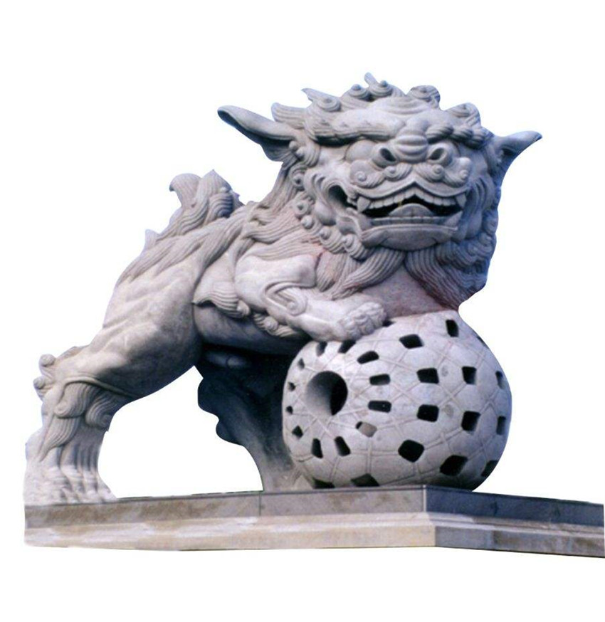 关于墓地的石狮子上